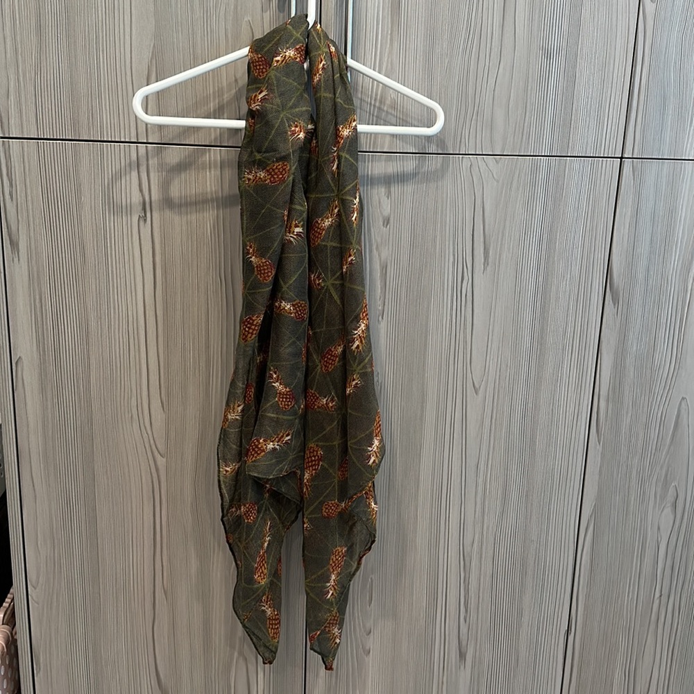Pineapple Scarf